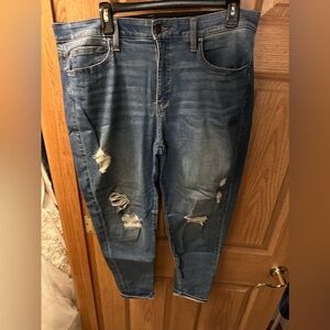 Lularoe distressed jeans